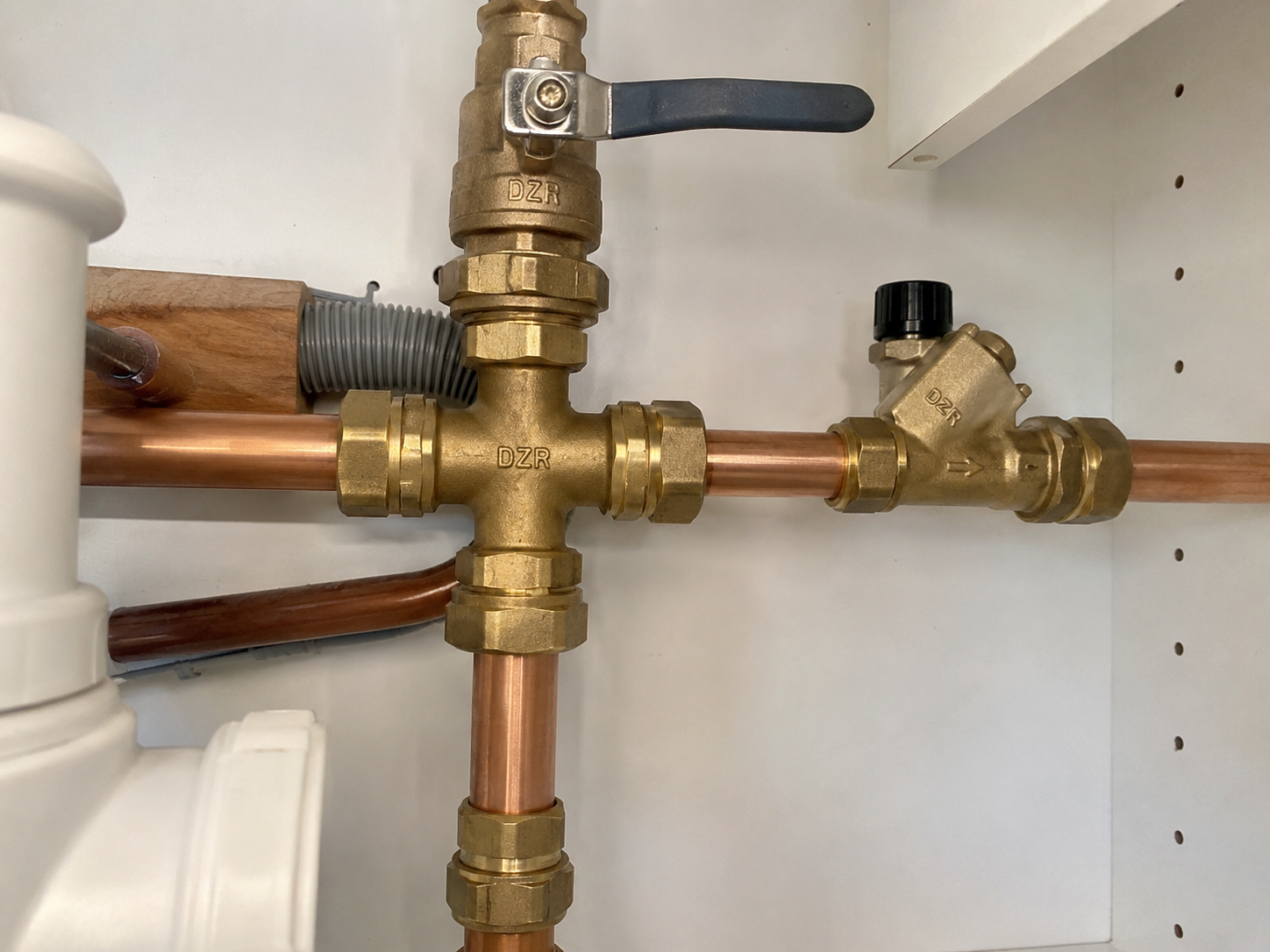 DZR brass fittings installed on copper pipework